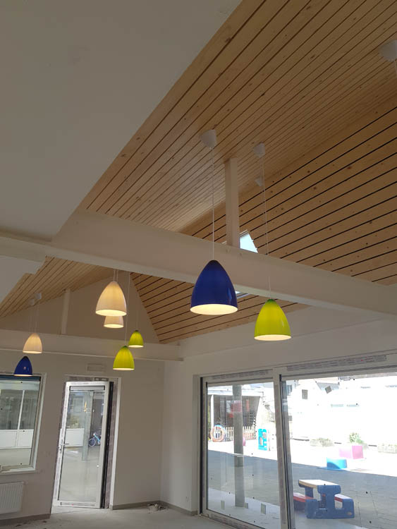 Verggroten van kleuterschool totale projecten