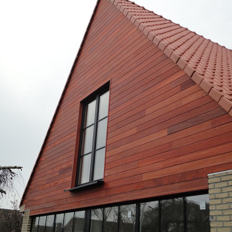 Gevelbekleding padouk nieuwpoort